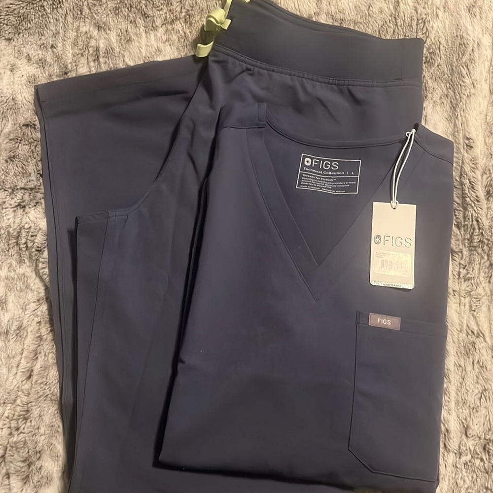 NWT FIGS SCRUBS WMNS CATARINA TOP LIVINGSTON PANT LIMITED EDITION COLOR SZ L